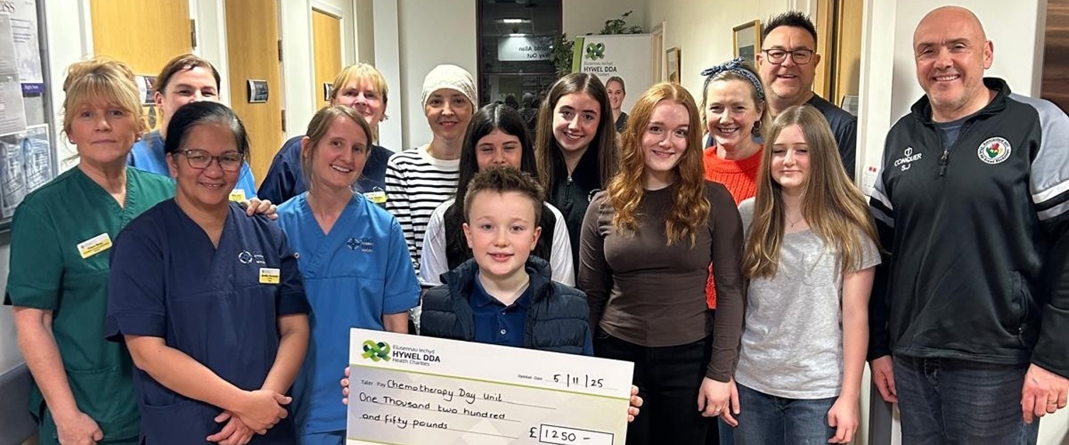 Simon Jones cheque presentation